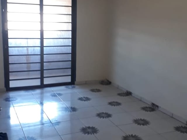 Casa com 3m² 2 quartos e 1 banheiro, à venda, no bairro Santa Luzia em Guaratinguetá