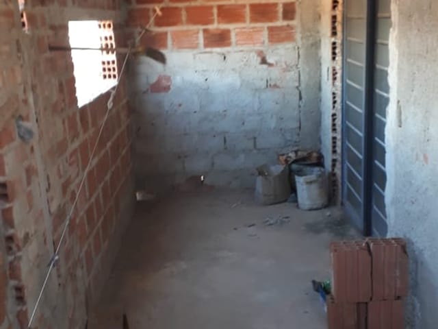 Casa com 3m² 2 quartos e 1 banheiro, à venda, no bairro Santa Luzia em Guaratinguetá