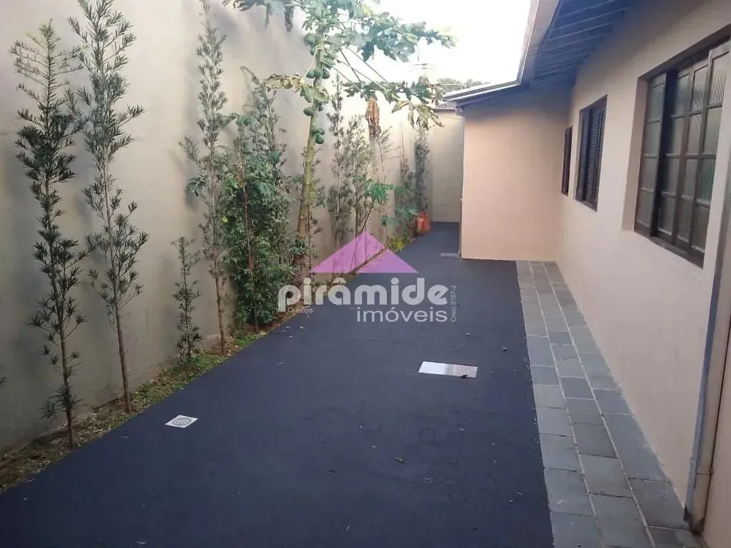 Casa, 4 quartos, 140 m² - Foto 1