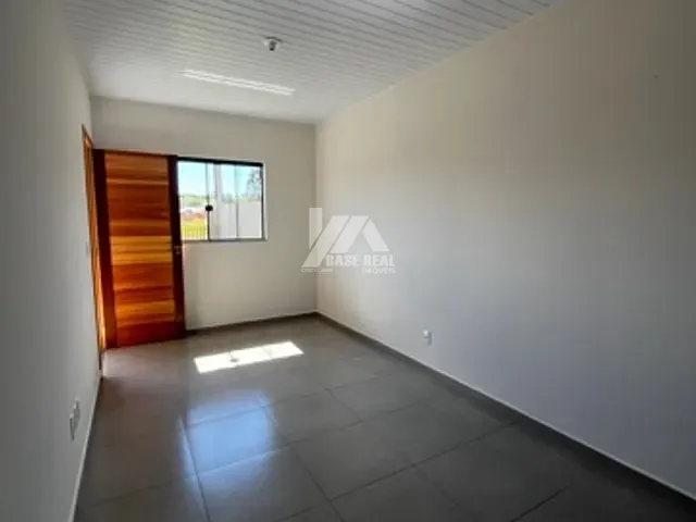 Casa com 120m² 2 quartos e 1 banheiro, à venda, no bairro Contorno em Ponta Grossa