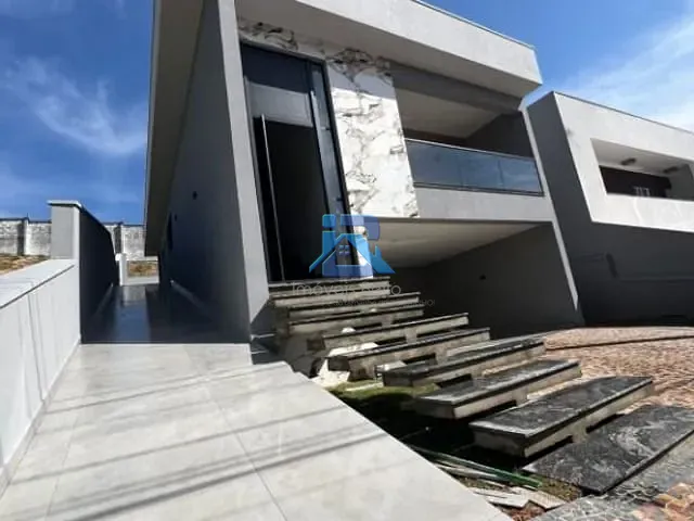 Casa com 384m² 3 quartos e 4 banheiros, à venda, no bairro Residencial Fazenda Serrinha em Itatiba