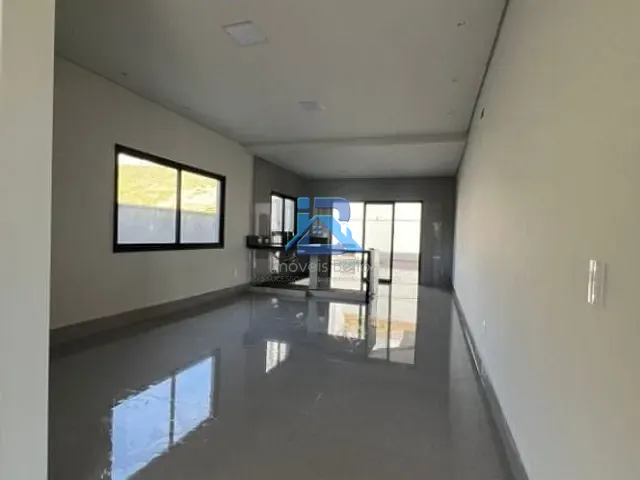 Casa com 384m² 3 quartos e 4 banheiros, à venda, no bairro Residencial Fazenda Serrinha em Itatiba