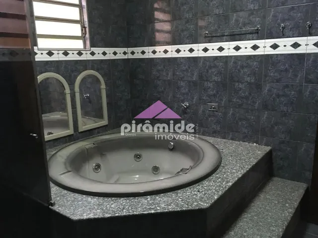Casa com 250m² 3 quartos e 3 banheiros, à venda, no bairro Jardim Altos de Santana em São José Dos Campos