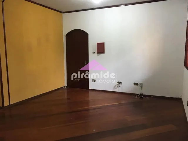 Casa com 250m² 3 quartos e 3 banheiros, à venda, no bairro Jardim Altos de Santana em São José Dos Campos