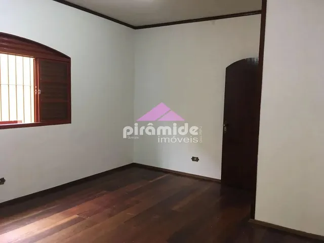 Casa com 250m² 3 quartos e 3 banheiros, à venda, no bairro Jardim Altos de Santana em São José Dos Campos