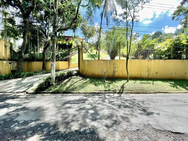 Casa com 1262m² 4 quartos e 3 banheiros, à venda, no bairro Chácara Vale do Rio Cotia em Carapicuíba