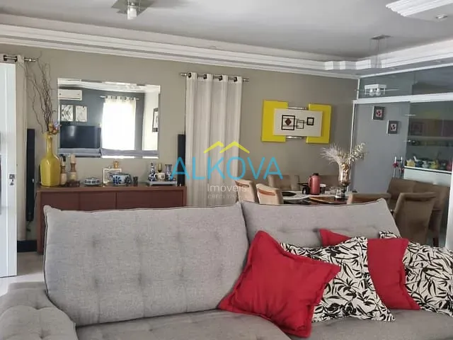 Casa com 250m² 3 quartos e 2 banheiros, à venda, no bairro Parque Residencial Flamboyant em São José dos Campos