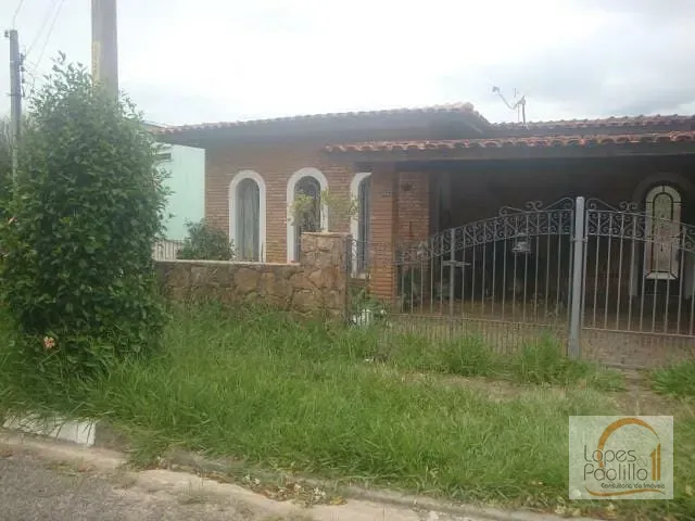 Casa com 300m² 3 quartos e 2 banheiros, à venda, no bairro Jardim Tapajós em Atibaia