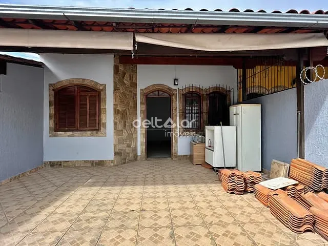Casa com 180m² 3 quartos e 3 banheiros, à venda, no bairro Santa Amélia em Belo Horizonte