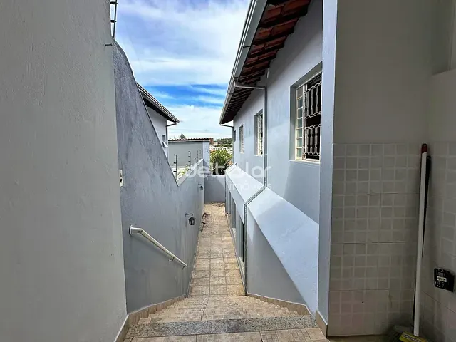 Casa com 180m² 3 quartos e 3 banheiros, à venda, no bairro Santa Amélia em Belo Horizonte