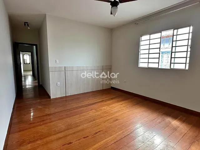 Casa com 180m² 3 quartos e 3 banheiros, à venda, no bairro Santa Amélia em Belo Horizonte