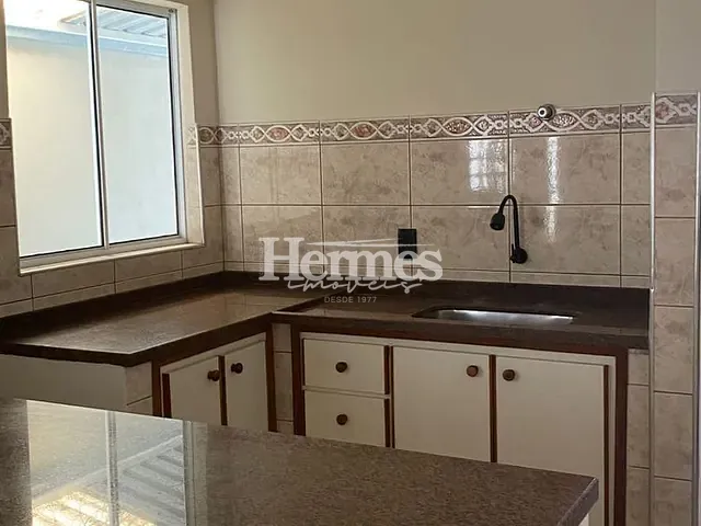 Casa com 200m² 3 quartos e 1 banheiro, à venda, no bairro Jardim Planalto em Paulínia