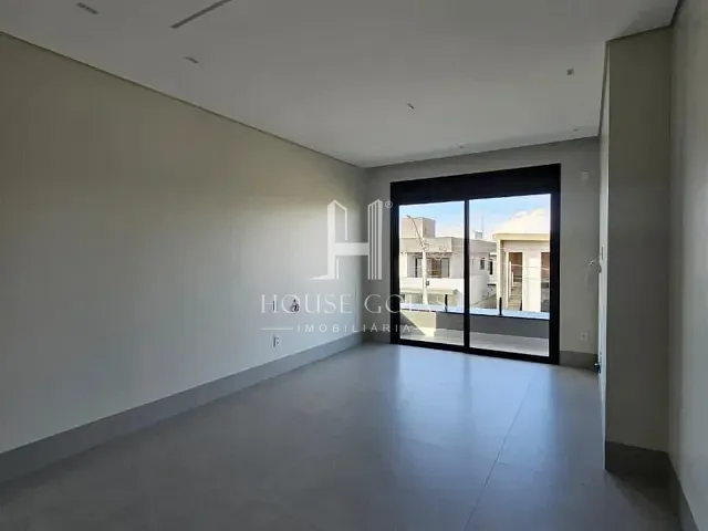Casa com 317m² 4 quartos e 5 banheiros, à venda, no bairro Jardim Cristal em Aparecida de Goiânia