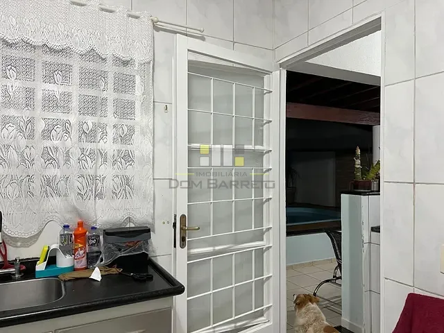 Casa com 300m² 2 quartos e 3 banheiros, à venda, no bairro Parque Manoel de Vasconcelos em Sumaré