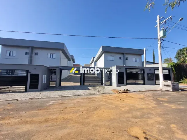 Casa com 94m² 3 quartos e 3 banheiros, à venda ou para alugar, no bairro Parque dos Pomares em Campinas