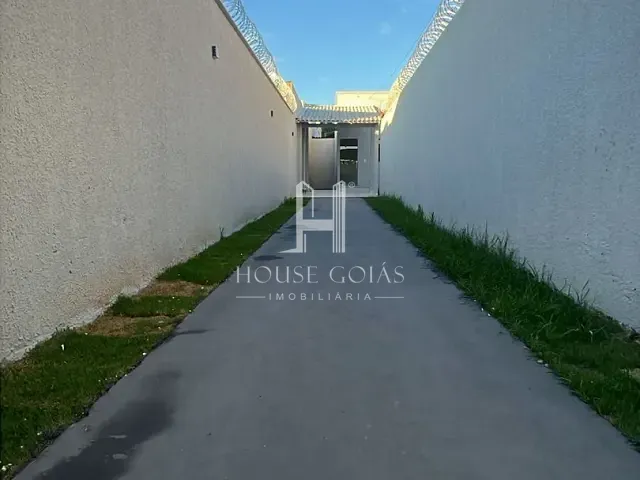 Casa com 207m² 2 quartos e 3 banheiros, à venda, no bairro Residencial Jardim Canedo em Senador Canedo