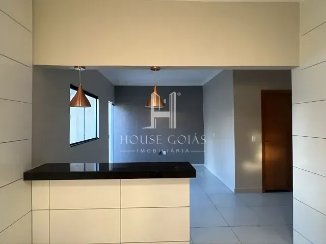Casa com 207m² 2 quartos e 3 banheiros, à venda, no bairro Residencial Jardim Canedo em Senador Canedo