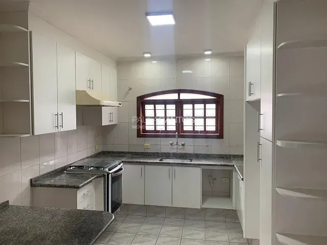 Casa com 300m² 3 quartos e 3 banheiros, para alugar, no bairro Granja Olga em Sorocaba