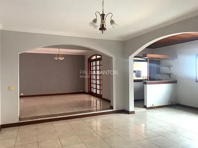 Casa com 300m² 3 quartos e 3 banheiros, para alugar, no bairro Granja Olga em Sorocaba