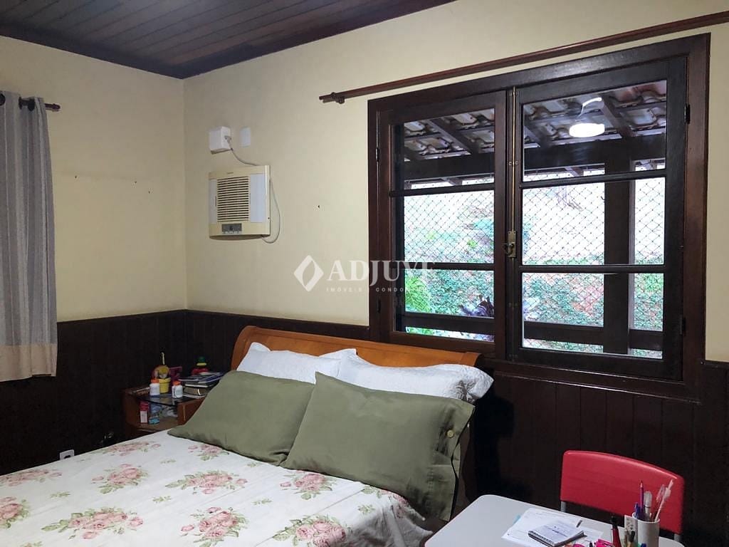 Casa à venda com 3 quartos, 129m² - Foto 11