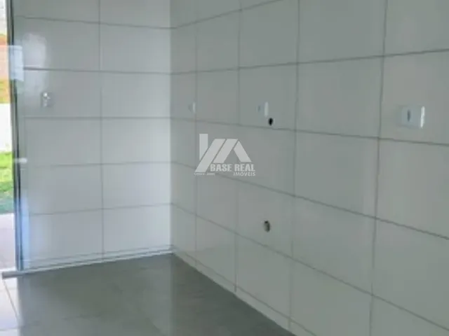 Casa 2 quartos e 1 banheiro, à venda, no bairro Cará-cará em Ponta Grossa