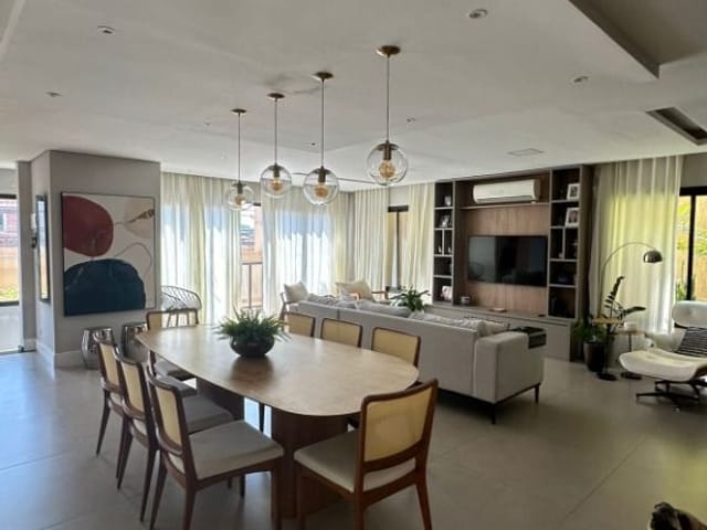Casa com 330m² 3 quartos e 5 banheiros, à venda, no bairro Jardim das Flores em Osasco