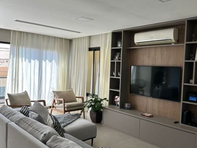 Casa com 330m² 3 quartos e 5 banheiros, à venda, no bairro Jardim das Flores em Osasco