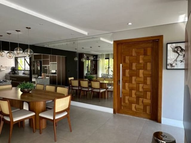 Casa com 330m² 3 quartos e 5 banheiros, à venda, no bairro Jardim das Flores em Osasco