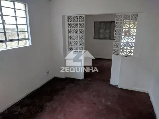 Casa com 80m² 2 quartos e 1 banheiro, para alugar, no bairro Quitaúna em Osasco
