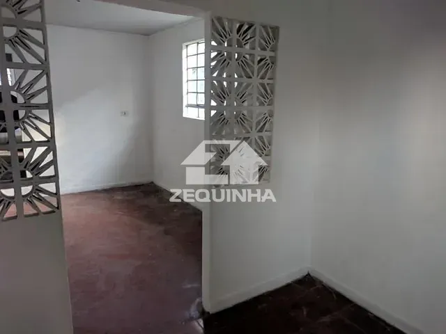 Casa com 80m² 2 quartos e 1 banheiro, para alugar, no bairro Quitaúna em Osasco