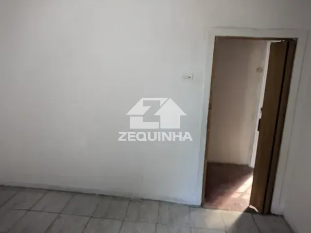 Casa com 80m² 2 quartos e 1 banheiro, para alugar, no bairro Quitaúna em Osasco