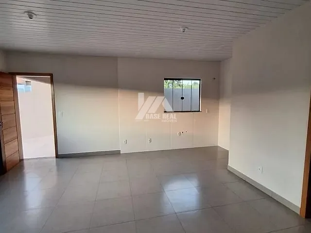 Casa com 152m² 3 quartos e 1 banheiro, à venda, no bairro Contorno em Ponta Grossa