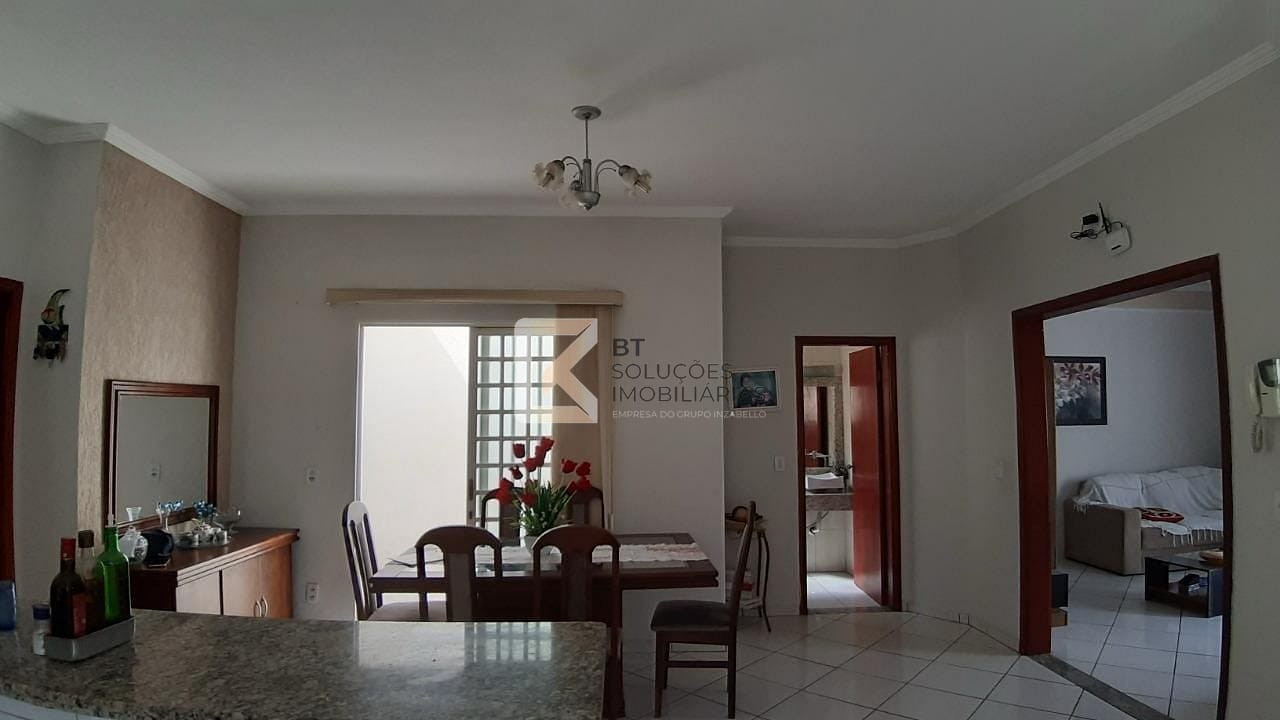 Casa, 4 quartos, 10 m² - Foto 1