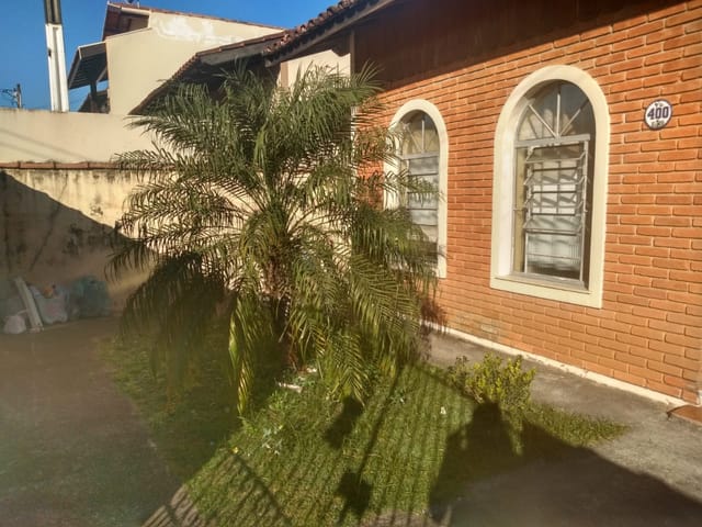 Casa com 320m² 3 quartos e 1 banheiro, à venda, no bairro Jardim Rosely em Pindamonhangaba
