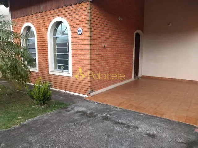 Casa com 320m² 3 quartos e 1 banheiro, à venda, no bairro Jardim Rosely em Pindamonhangaba