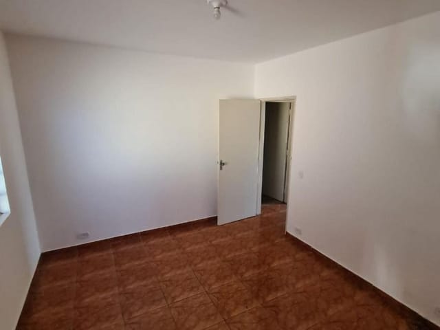 Casa com 250m² 4 quartos e 2 banheiros, à venda, no bairro Parque São George em Cotia