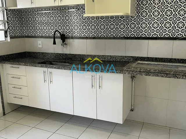 Sobrado com 150m² 3 quartos e 3 banheiros, à venda ou para alugar, no bairro Urbanova VI em São José dos Campos