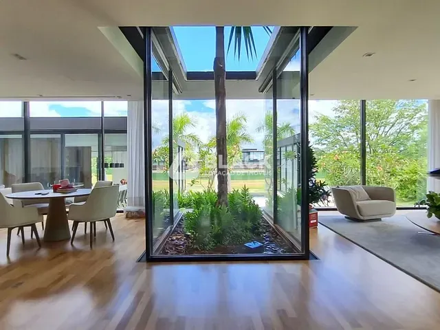 Casa com 2288m² 5 quartos e 7 banheiros, à venda ou para alugar, no bairro Fazenda Boa Vista em Porto Feliz