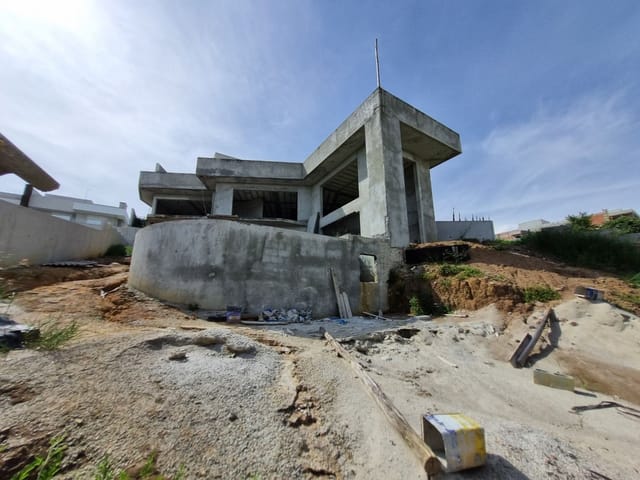 Casa com 720m² 4 quartos e 6 banheiros, à venda, no bairro Condomínio Reserva do Paratehy em São José dos Campos