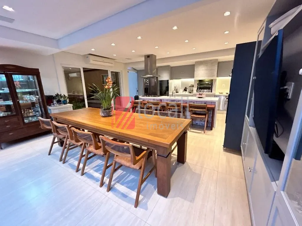 Casa de Condomínio com 3 quartos à venda, 195m² — foto 1 de 24