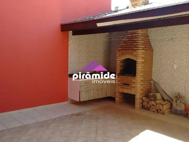 Casa com 200m² 2 quartos e 3 banheiros, à venda, no bairro Residencial Bosque dos Ipês em São José dos Campos