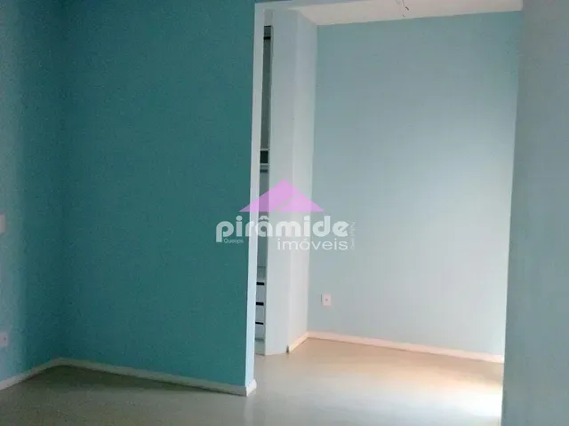 Casa com 200m² 2 quartos e 3 banheiros, à venda, no bairro Residencial Bosque dos Ipês em São José dos Campos