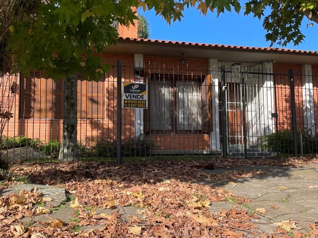 Casa 4 quartos e 3 banheiros, à venda, no bairro Laranjal em Pelotas