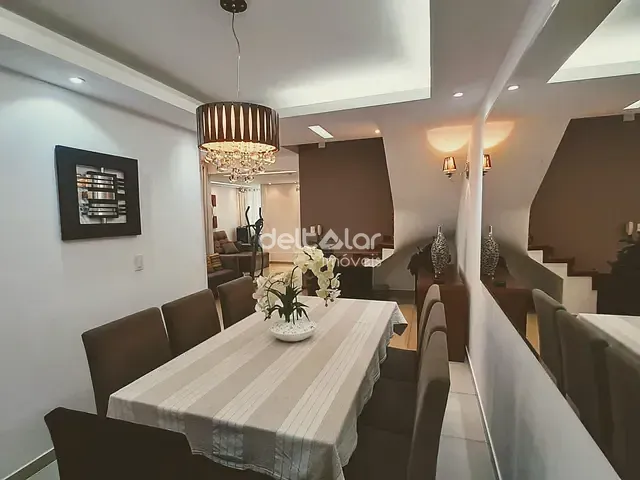 Casa com 240m² 5 quartos e 2 banheiros, à venda, no bairro Venda Nova em Belo Horizonte