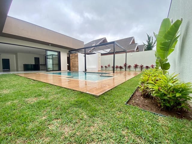 Casa com 700m² 4 quartos e 5 banheiros, à venda, no bairro Condomínio Reserva do Paratehy em São José dos Campos