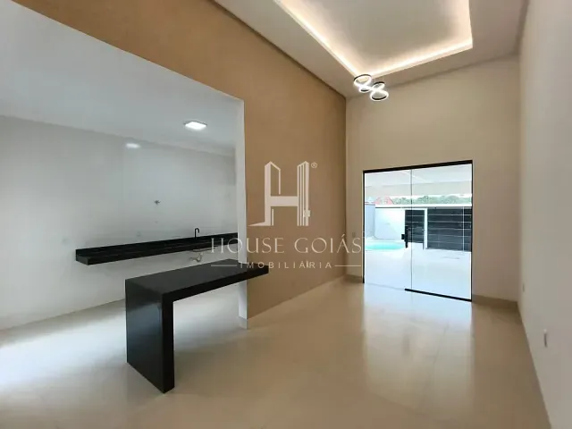 Casa com 190m² 3 quartos e 2 banheiros, à venda, no bairro Residencial Jardim Canedo II em Senador Canedo