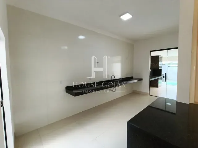 Casa com 190m² 3 quartos e 2 banheiros, à venda, no bairro Residencial Jardim Canedo II em Senador Canedo