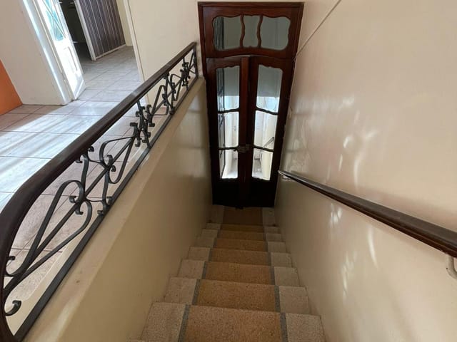 Casa 4 quartos e 3 banheiros, à venda ou para alugar, no bairro Centro em Pelotas