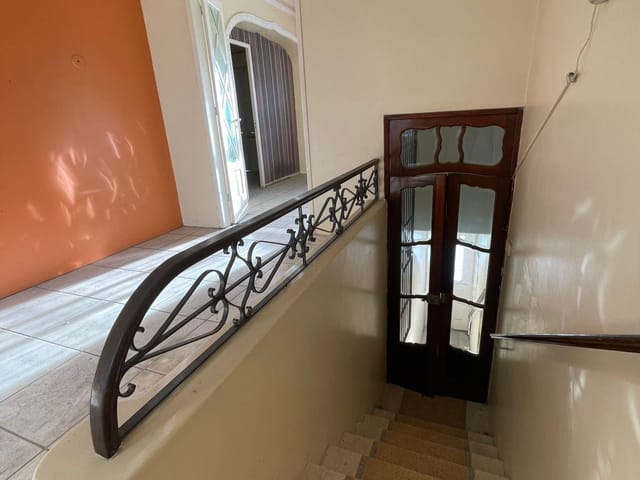 Casa 4 quartos e 3 banheiros, à venda ou para alugar, no bairro Centro em Pelotas