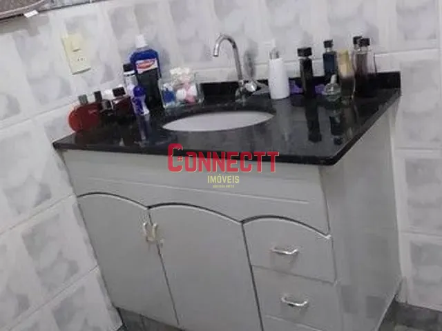 Casa com 150m² 3 quartos e 2 banheiros, à venda, no bairro Jardim Diva Tarla de Carvalho em Ribeirão Preto